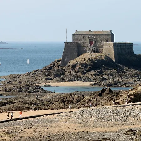 50m De La Du Prieure - Maison De Pour 6